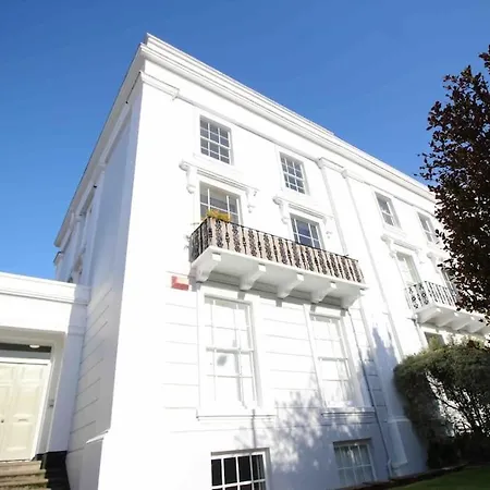 Beautiful Floor Clifton Appartement