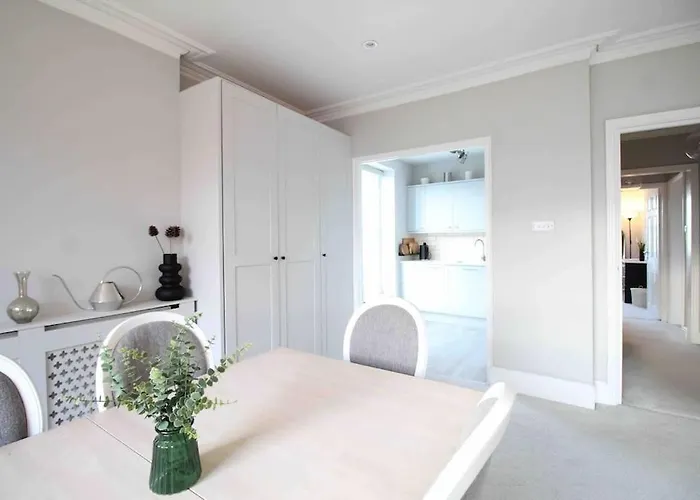 Beautiful Floor Clifton Appartement