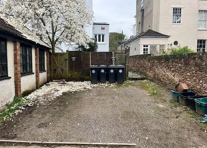 Daire Beautiful Floor Clifton *