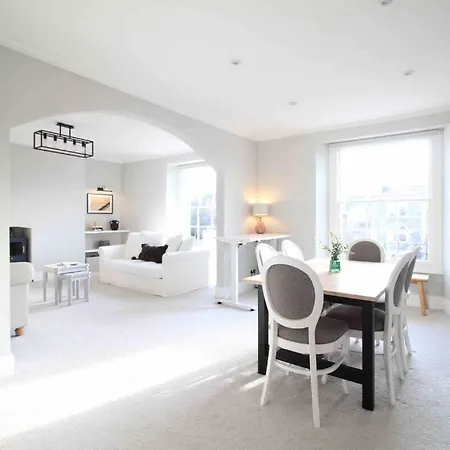 Beautiful Floor Clifton * 布里斯托